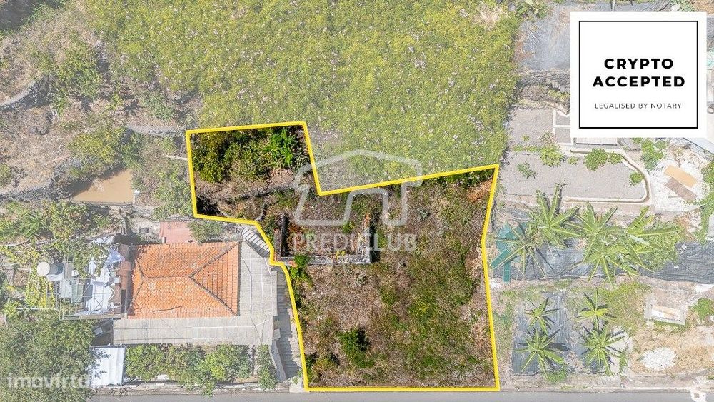 Moradia em ruína com terreno