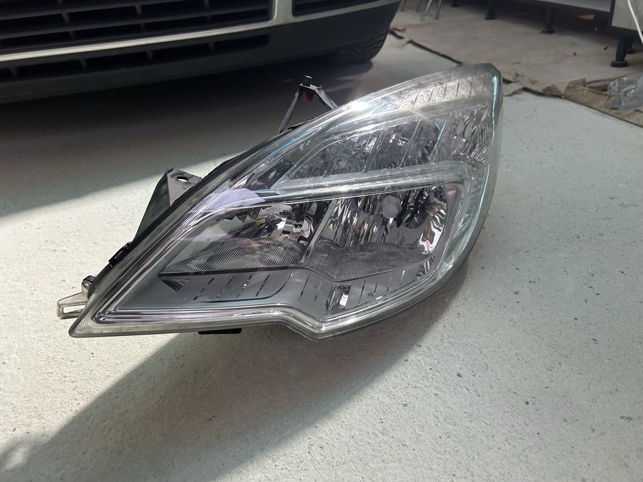 Фара ліва opel meriva b 2010-2017