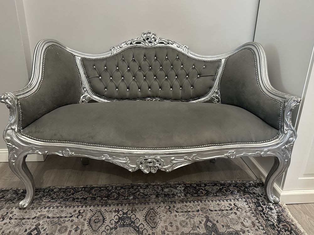 Sofa kanapa w stylu ludwikowskim szara srebrna po renowacji Wroclaw