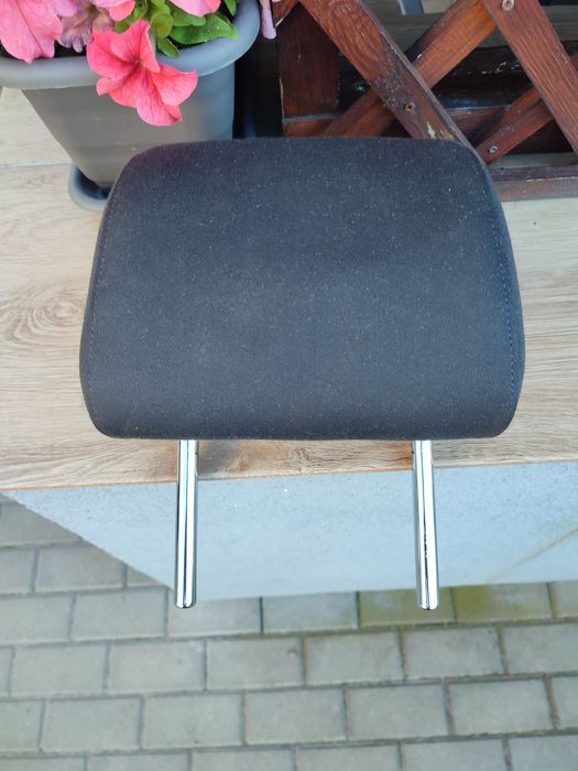 Zagłówek  Audi A4 B6