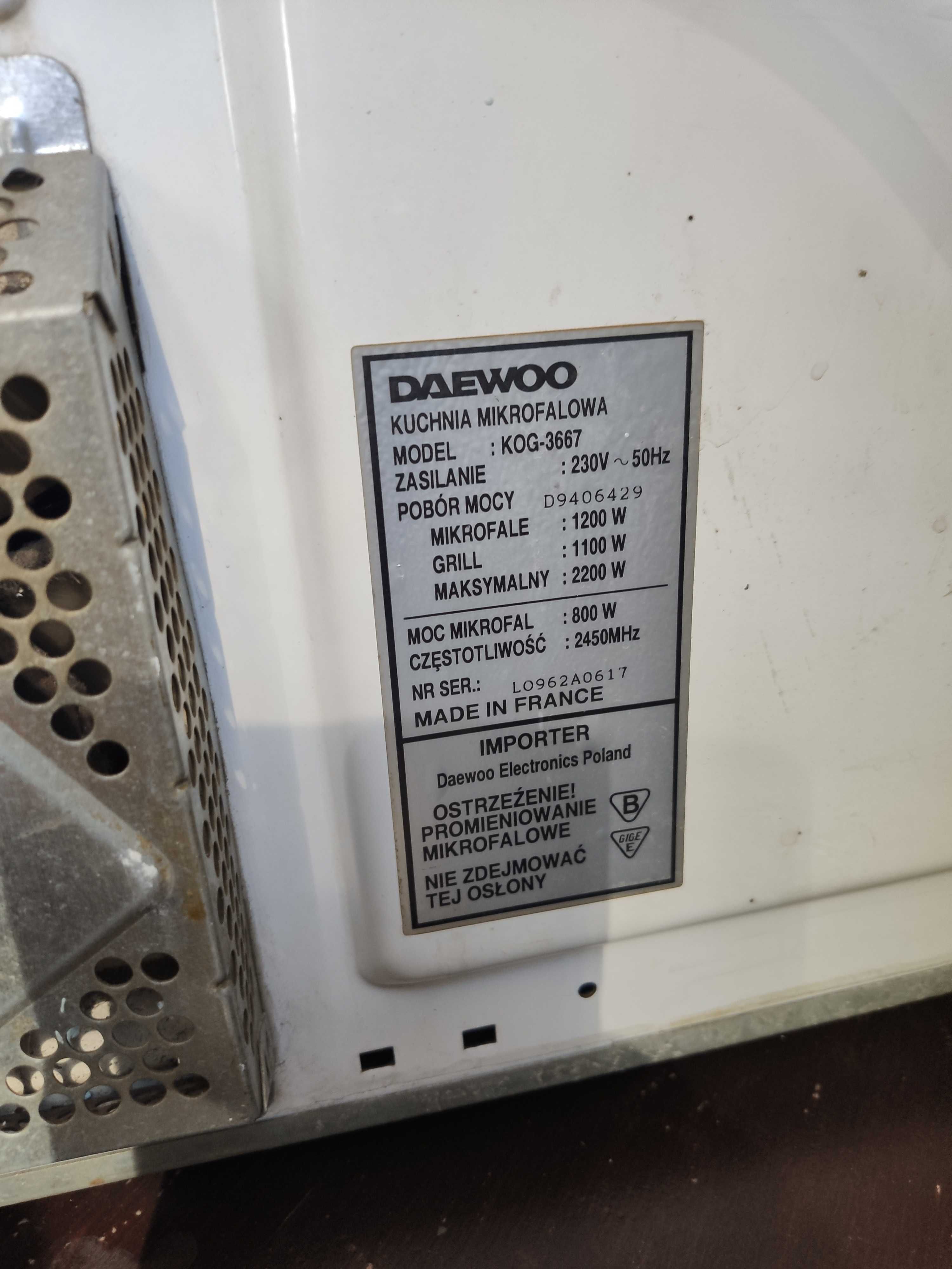 Mikrofalówka DAEWOO KOG-3667