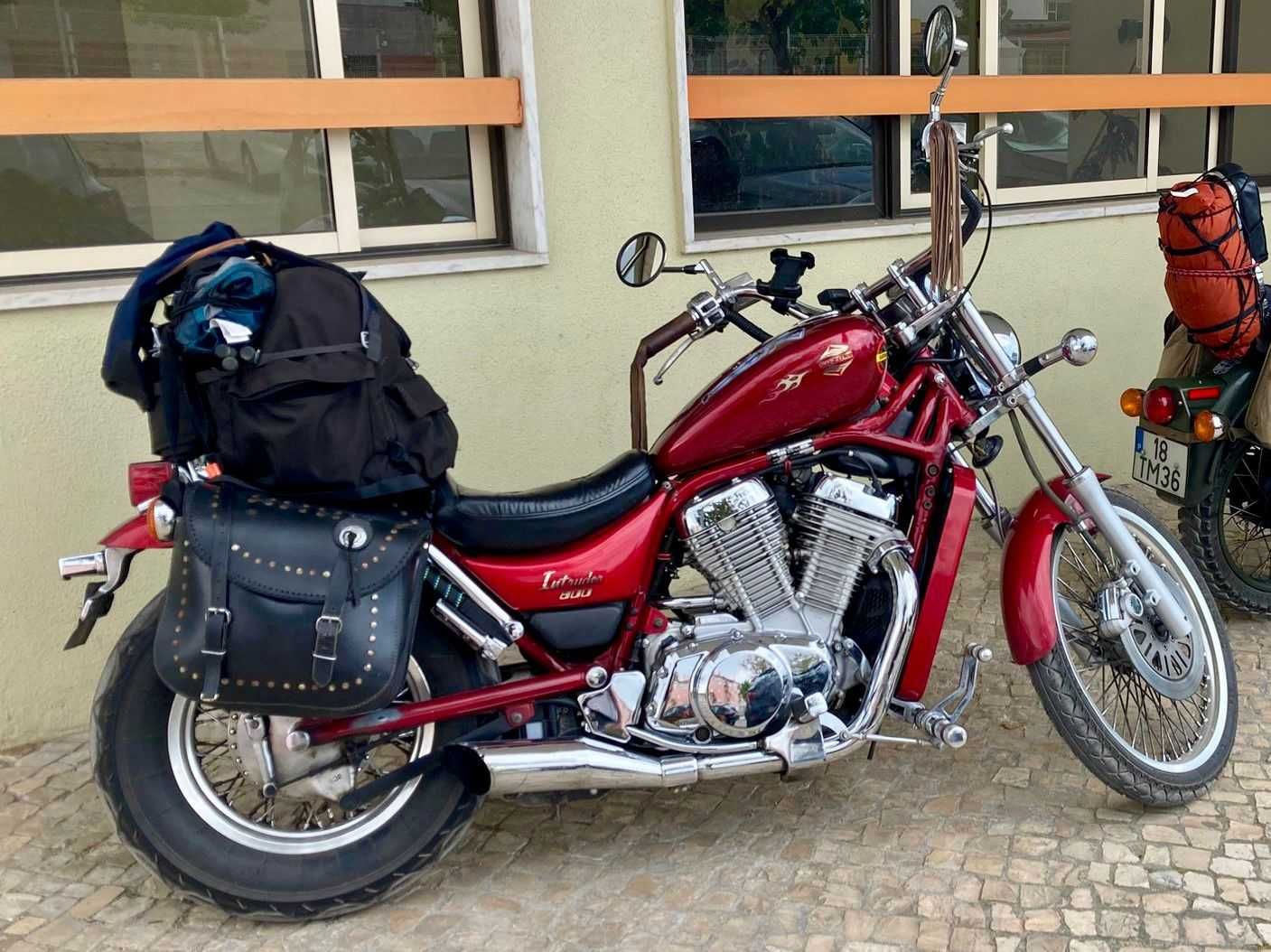 Suzuki Intruder VS800