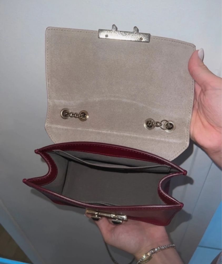 Mala senhora Furla