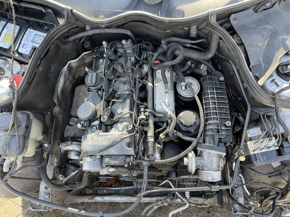 Двигатель Mercedes 2.2CDI OM611 блок гбц форсунки