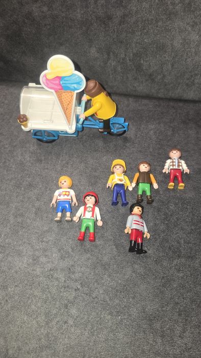 Playmobil lodziarnia i figurki