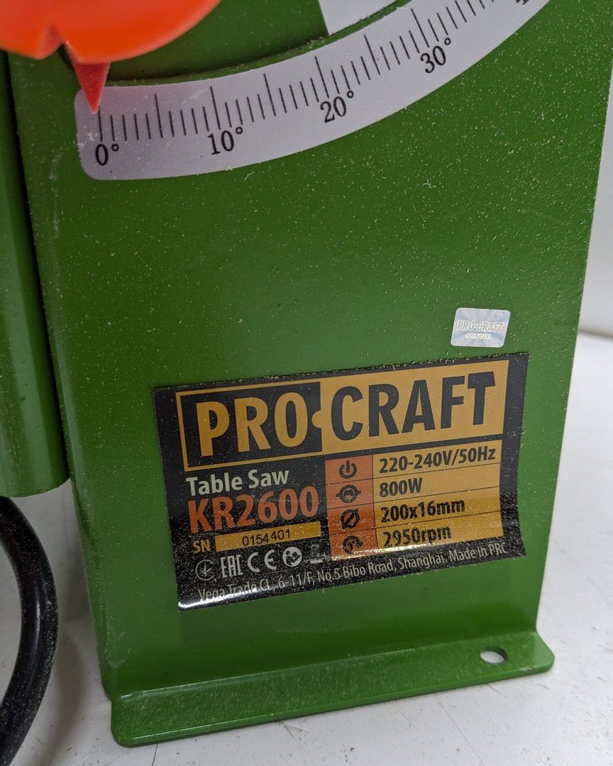 Стационарная циркулярная пила Procraft KR-2600 со столом