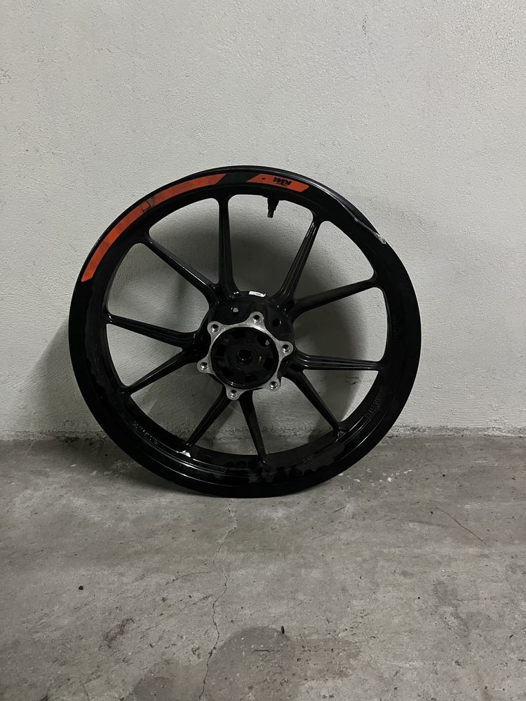Jante Ktm duke 125