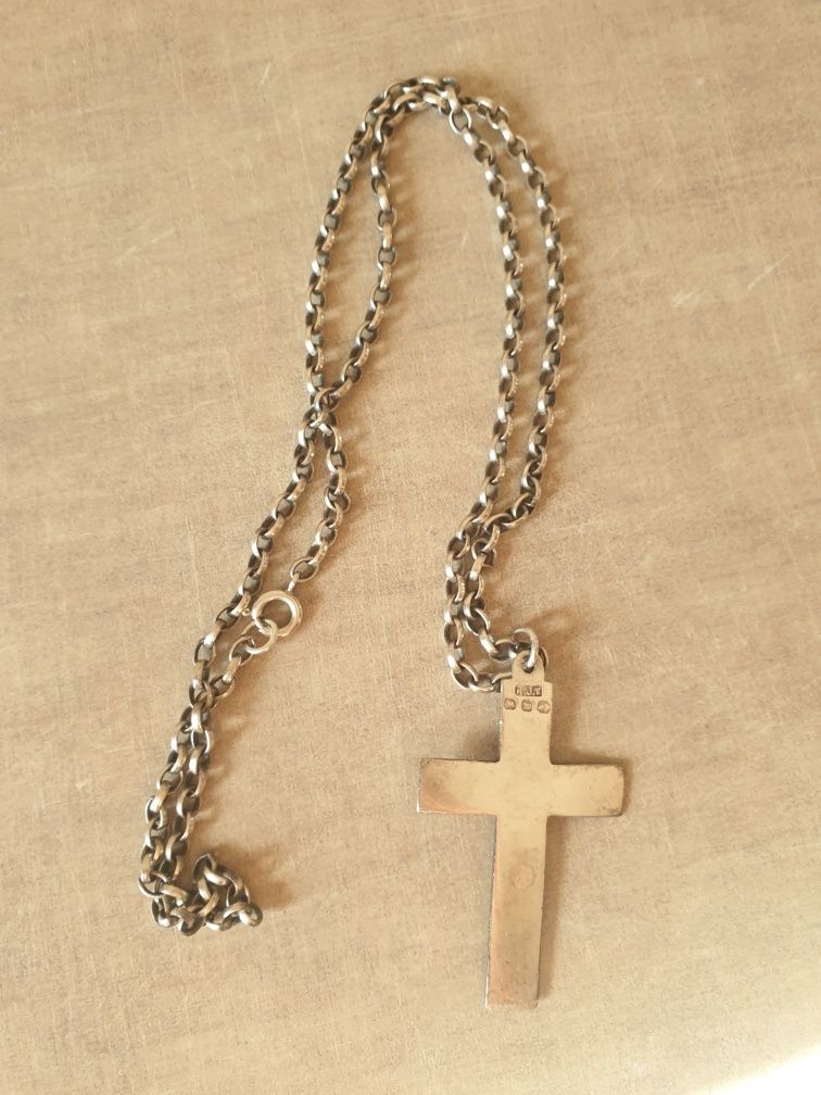 Krzyż i łańcuszek ze srebra