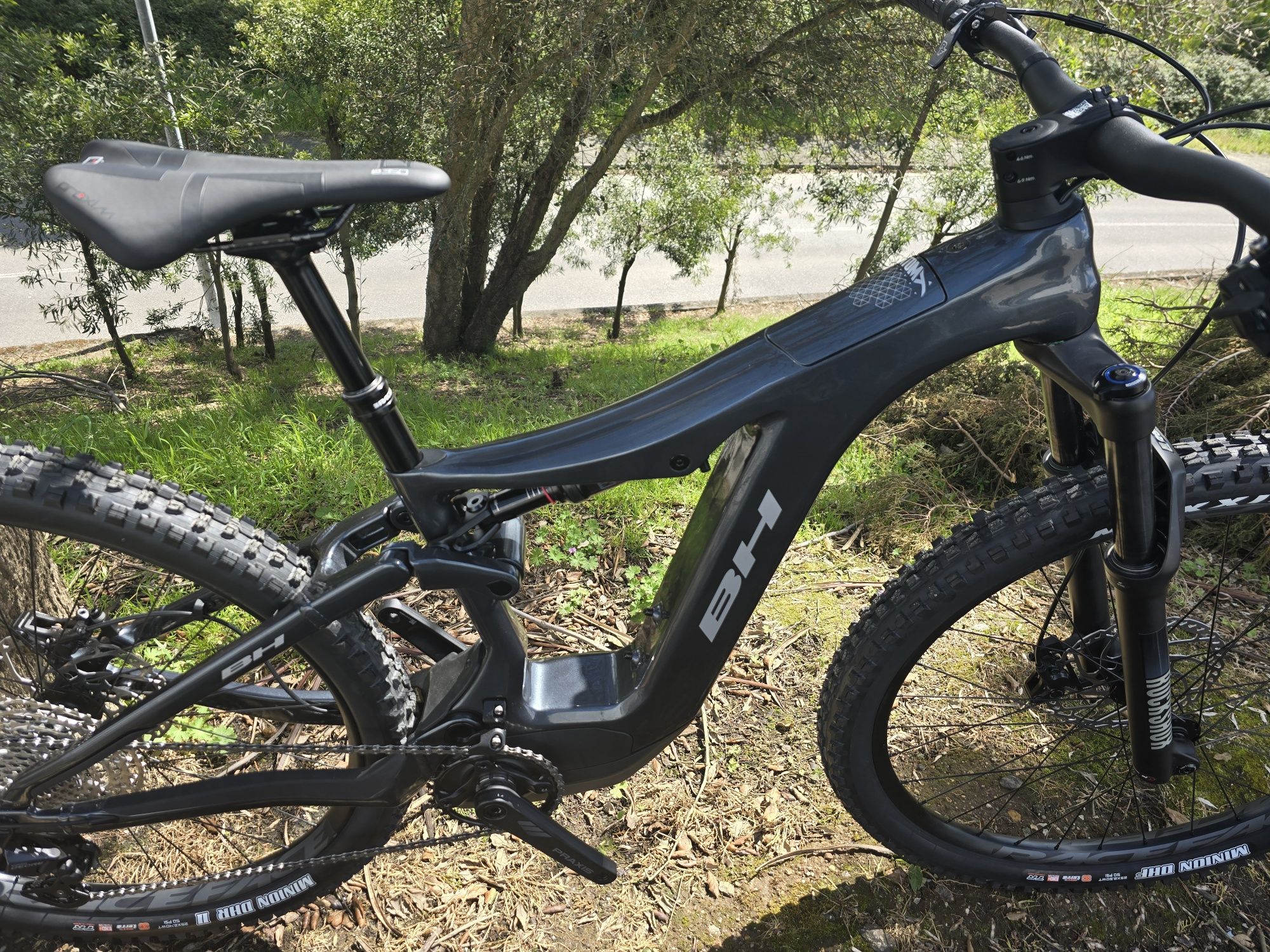 Bh atomx eletrica carbono oportunidadeee