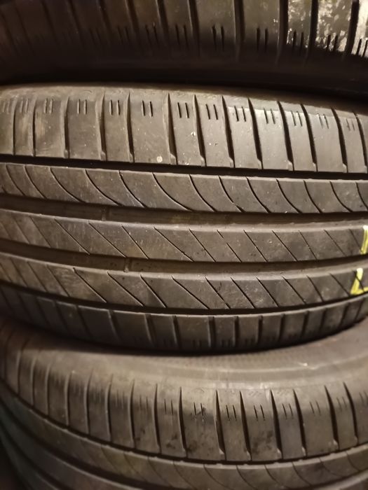 Opony letnie 235/50/18