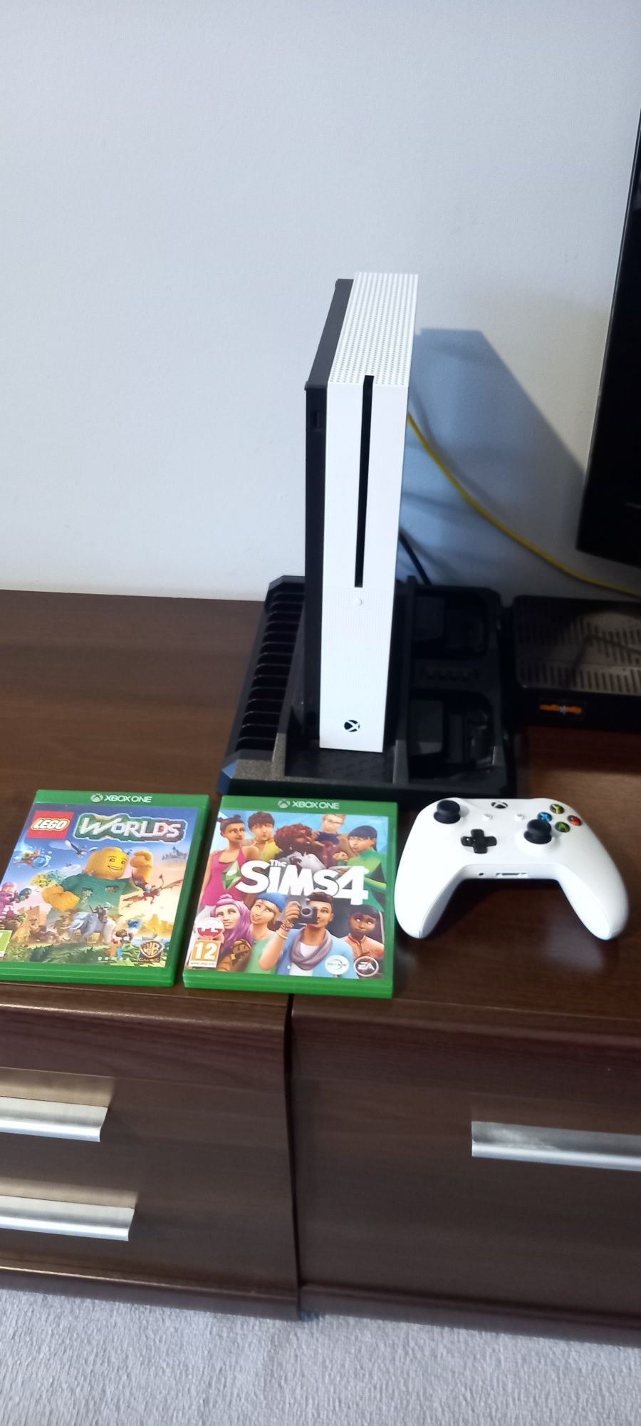 Xbox one S / 1TB