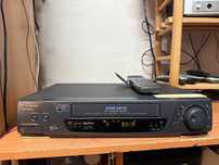 Magnetowid VHS Panasonic NV-HD680 HI-FI stereo pilot