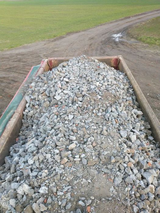 Beton kruszony Gruz z recyklingu Mielony z kruszarki na utwardzenie