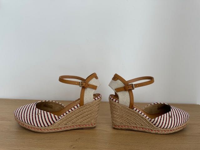 Espadryle/sandały na koturnie Wrangler, rozm. 40, beż w paseczki, nowe