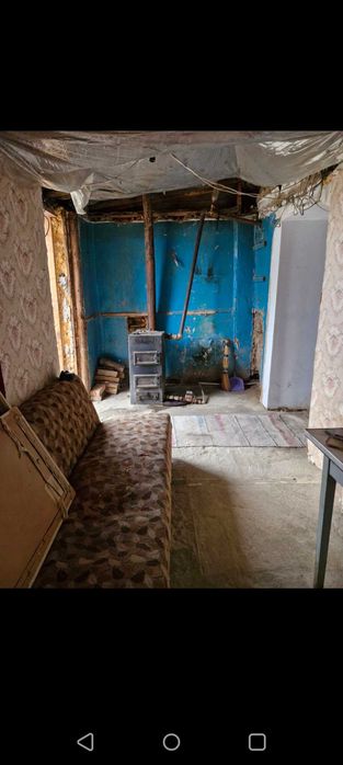 Будинок біля річки