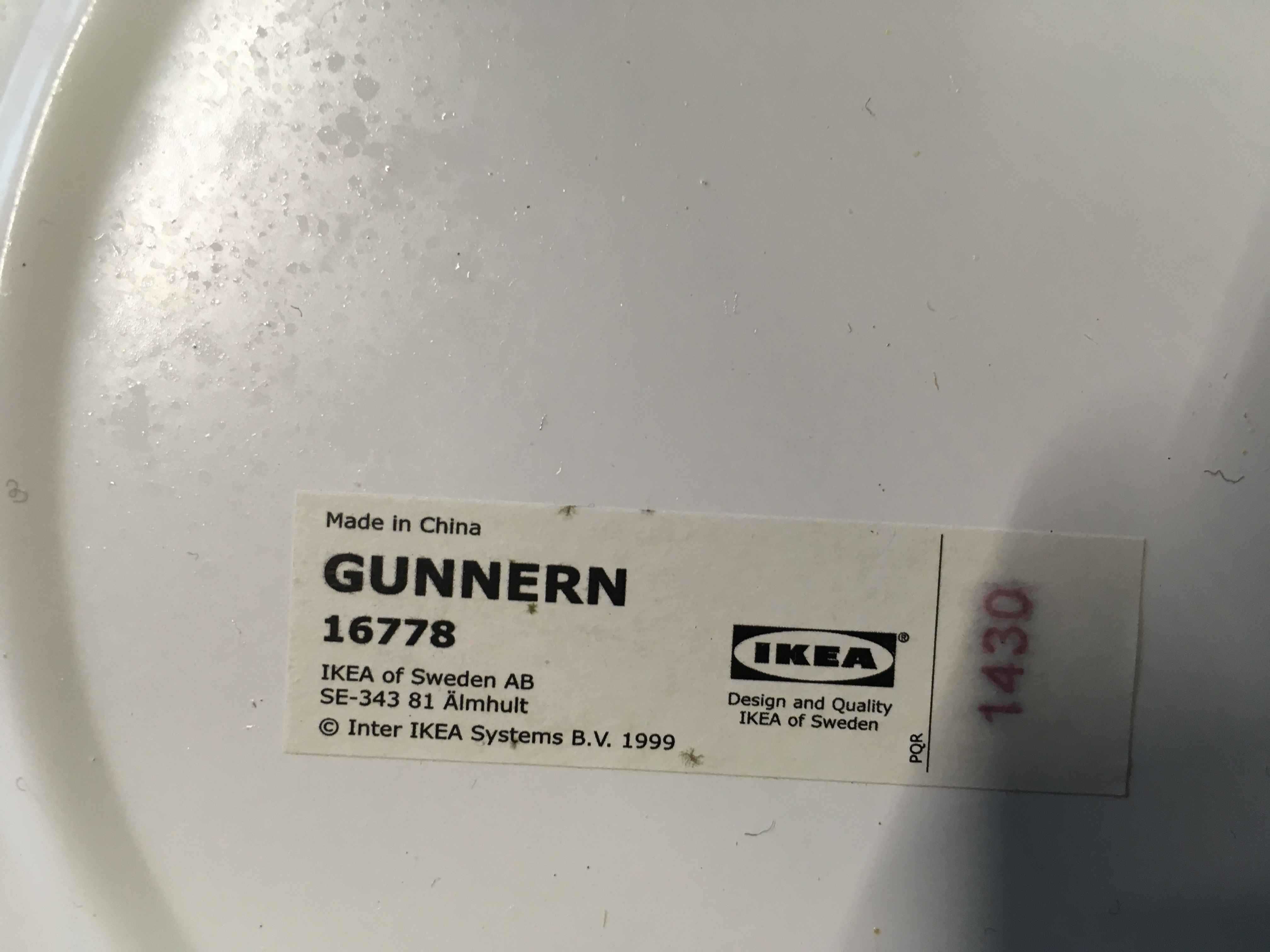 Stolik biały Ikea GUNNERN metalowy