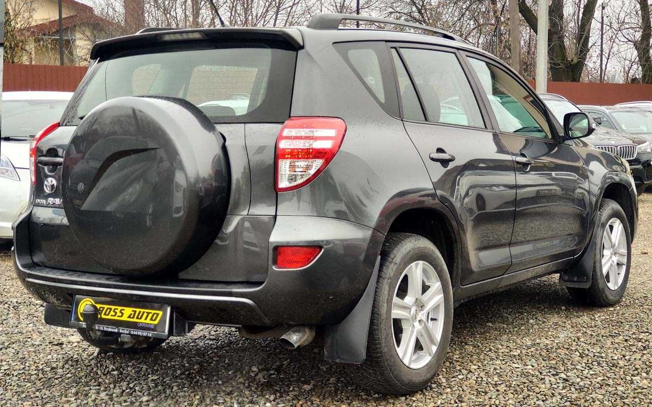 Toyota RAV4 2010