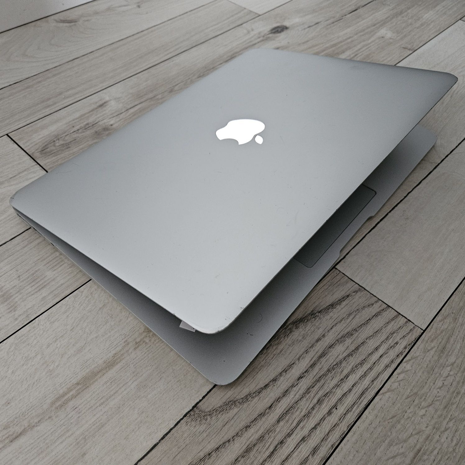 Apple Macbook 2017 2018 core i5