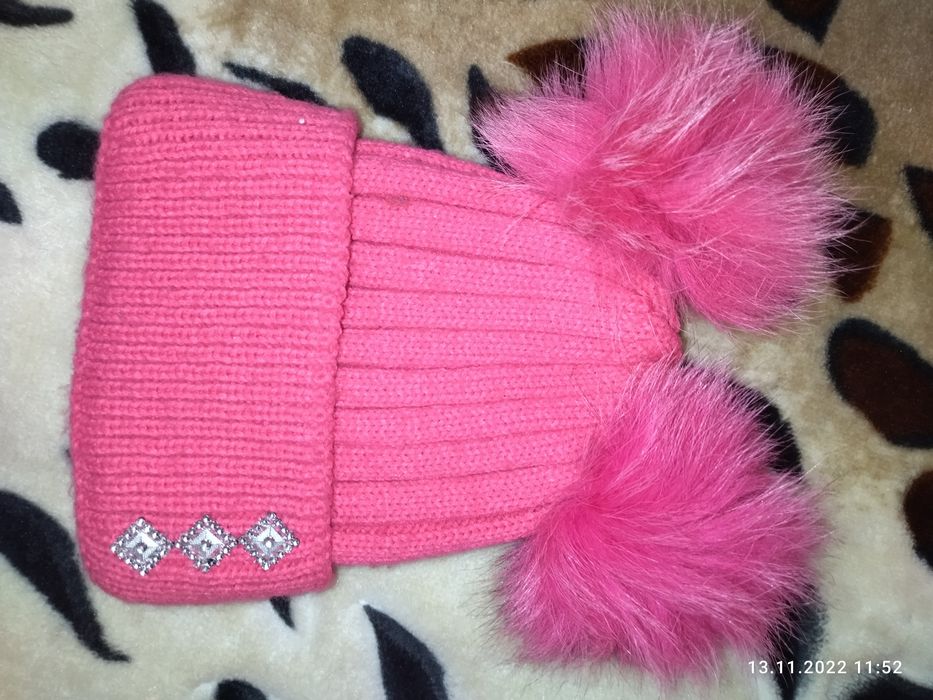 Зимова шапка для дівчинки