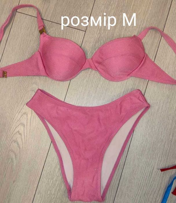 Купальники жіночі