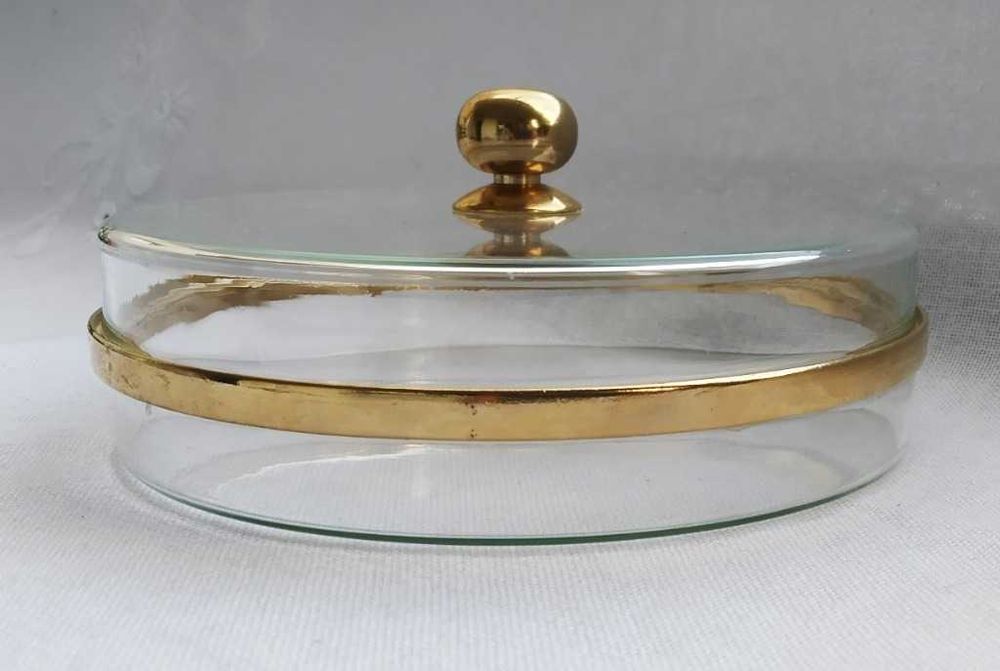 Szklany pojemnik z elementami pozłacanymi Siegl