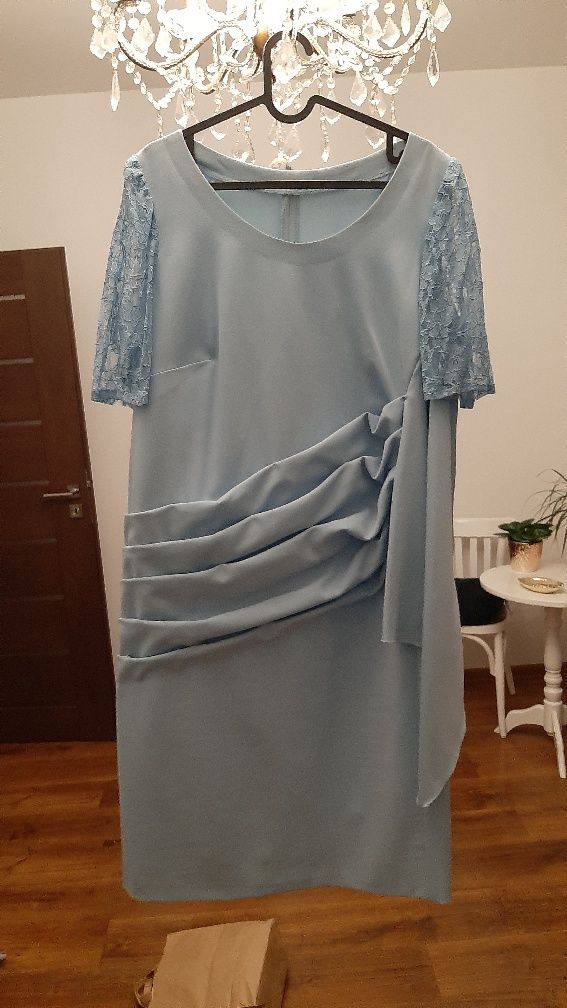 Błękitna sukienka r 44