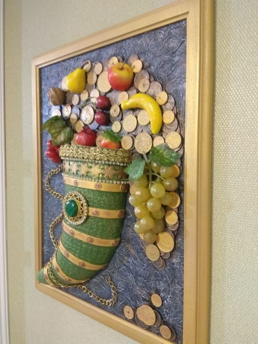 Картина панно Рог изобилия ручной работы с малахитом