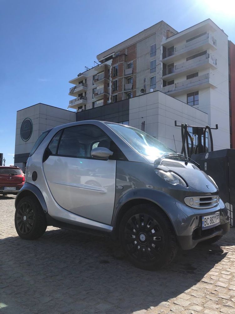 Smart fotwo авто з комфортом