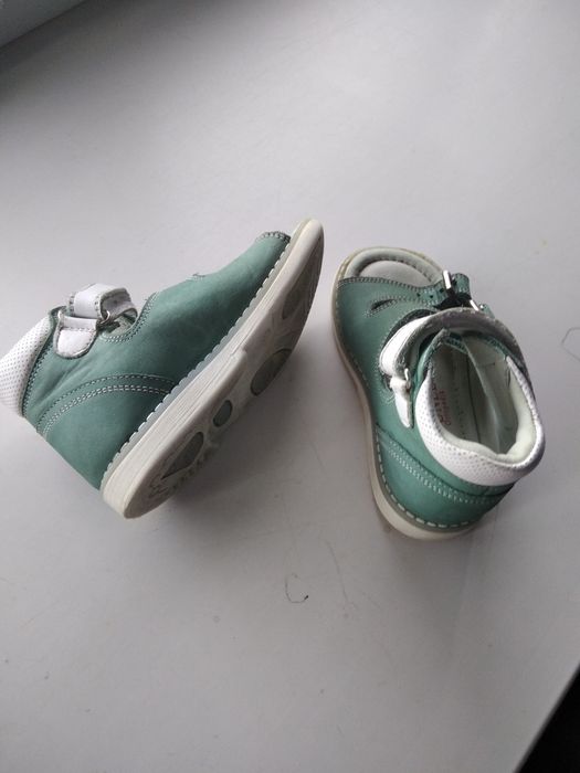 Сандалі/босоніжки дитячі