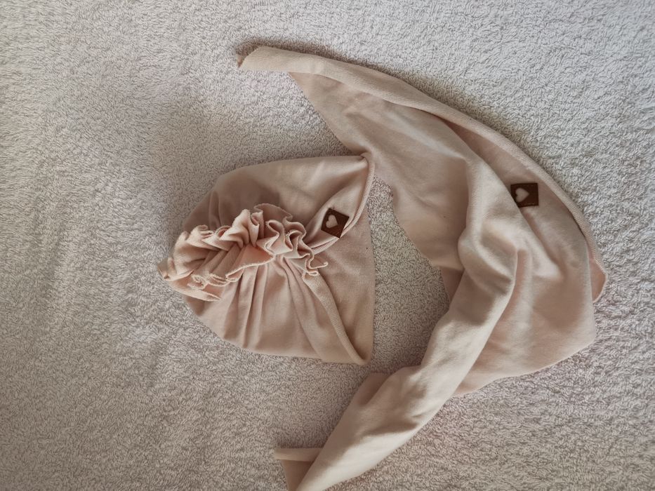 Sprzedam kombinezon wiosennu +czapka i chustka