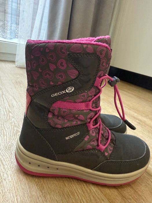 Зимові чоботи  на дівчинку Geox 31 розмір