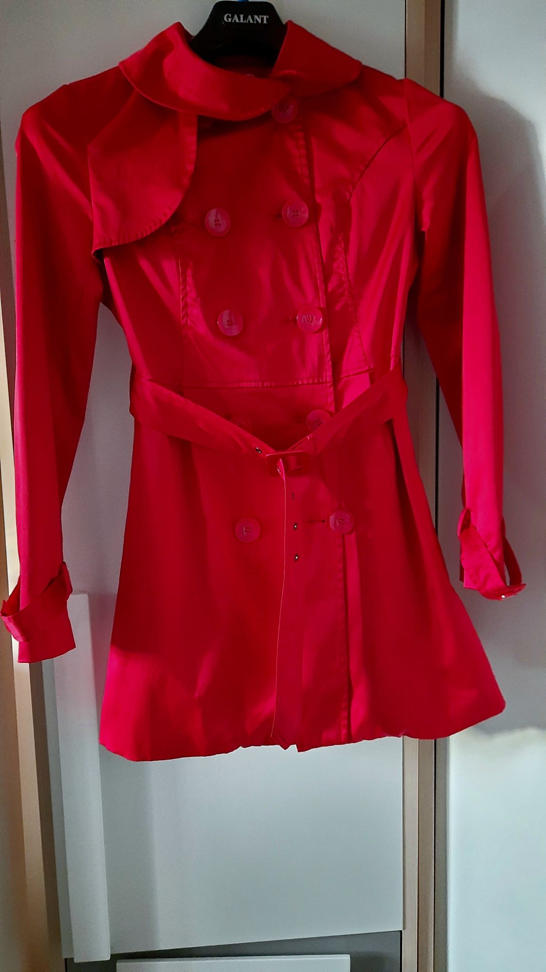 Płaszcz  damski jesienno wiosenny Orsay 38 czerwony