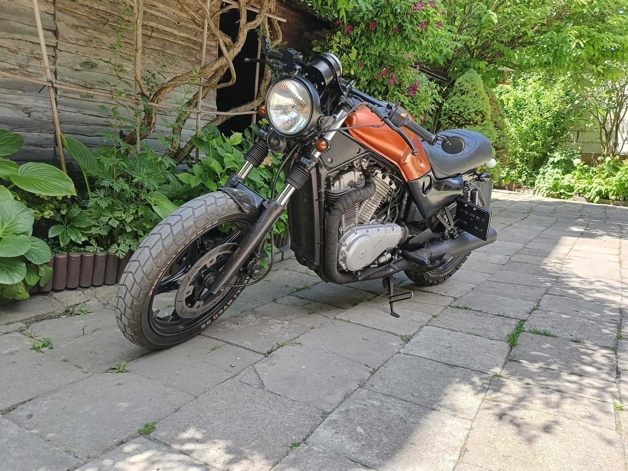 Suzuki VX 800 scrambler, caffe racer, bobber