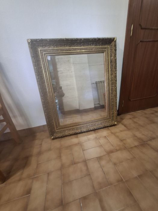 Espelho em dourado