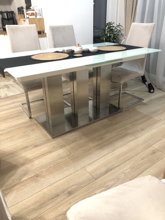 Stół szklany do jadani