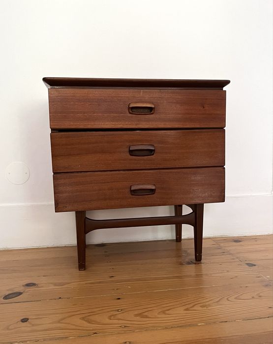 2 Cabeceiras de cama oliaio