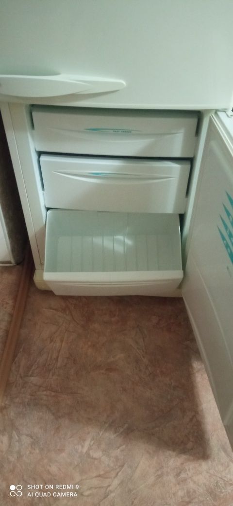 Двухкамерный холодильник 1,8м