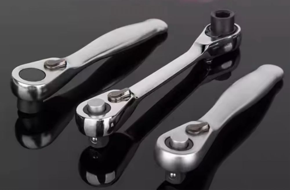 Міні вороток реверсний 1/4 трещотка 72 зуба тріскачка ключ для головок