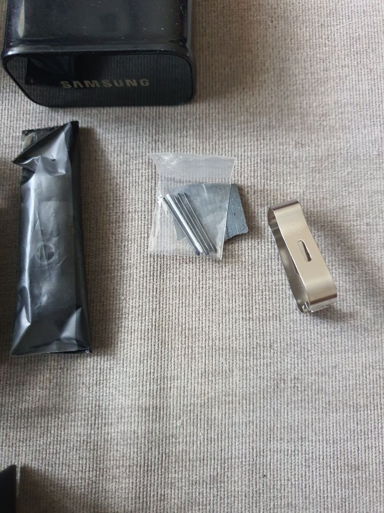 Комплект до samsung galaxy note 8. Навушники AKG.