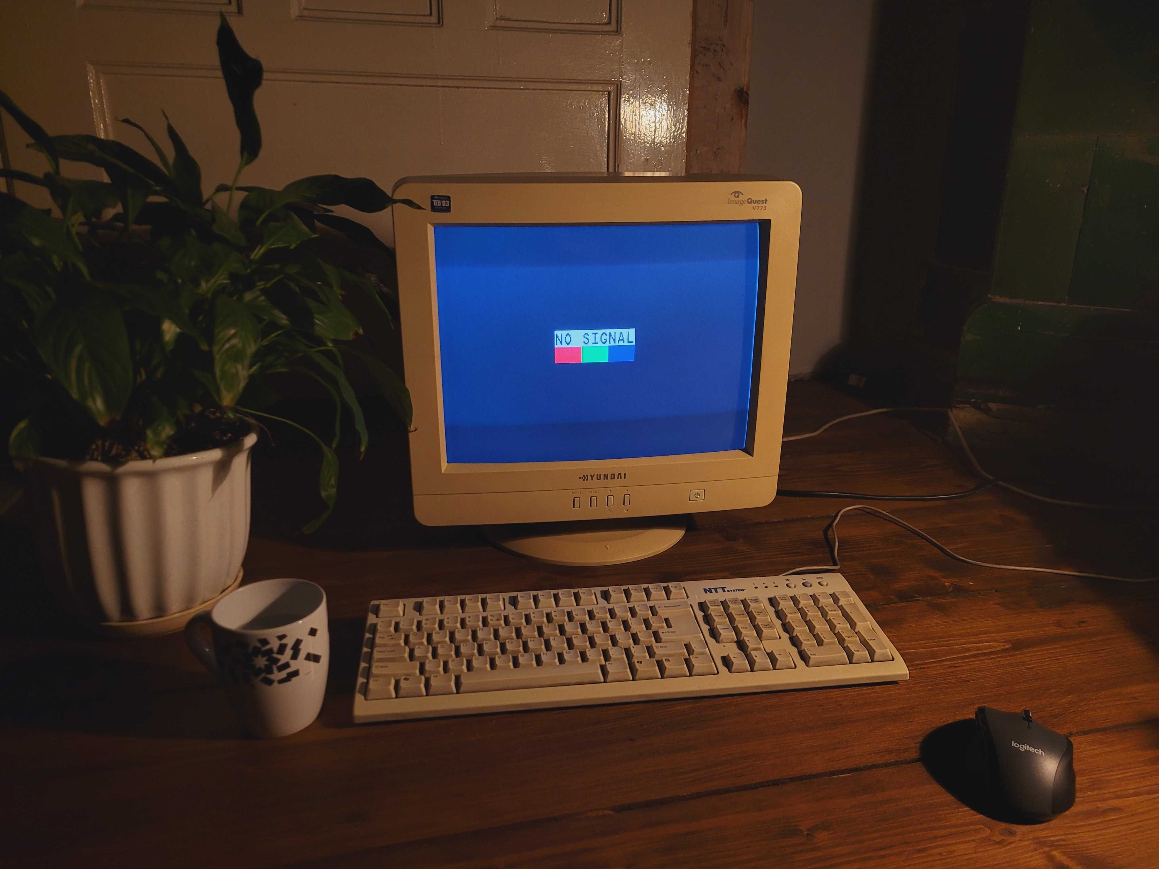 RETRO Monitor CRT Hyundai ImageQuest V773 17"