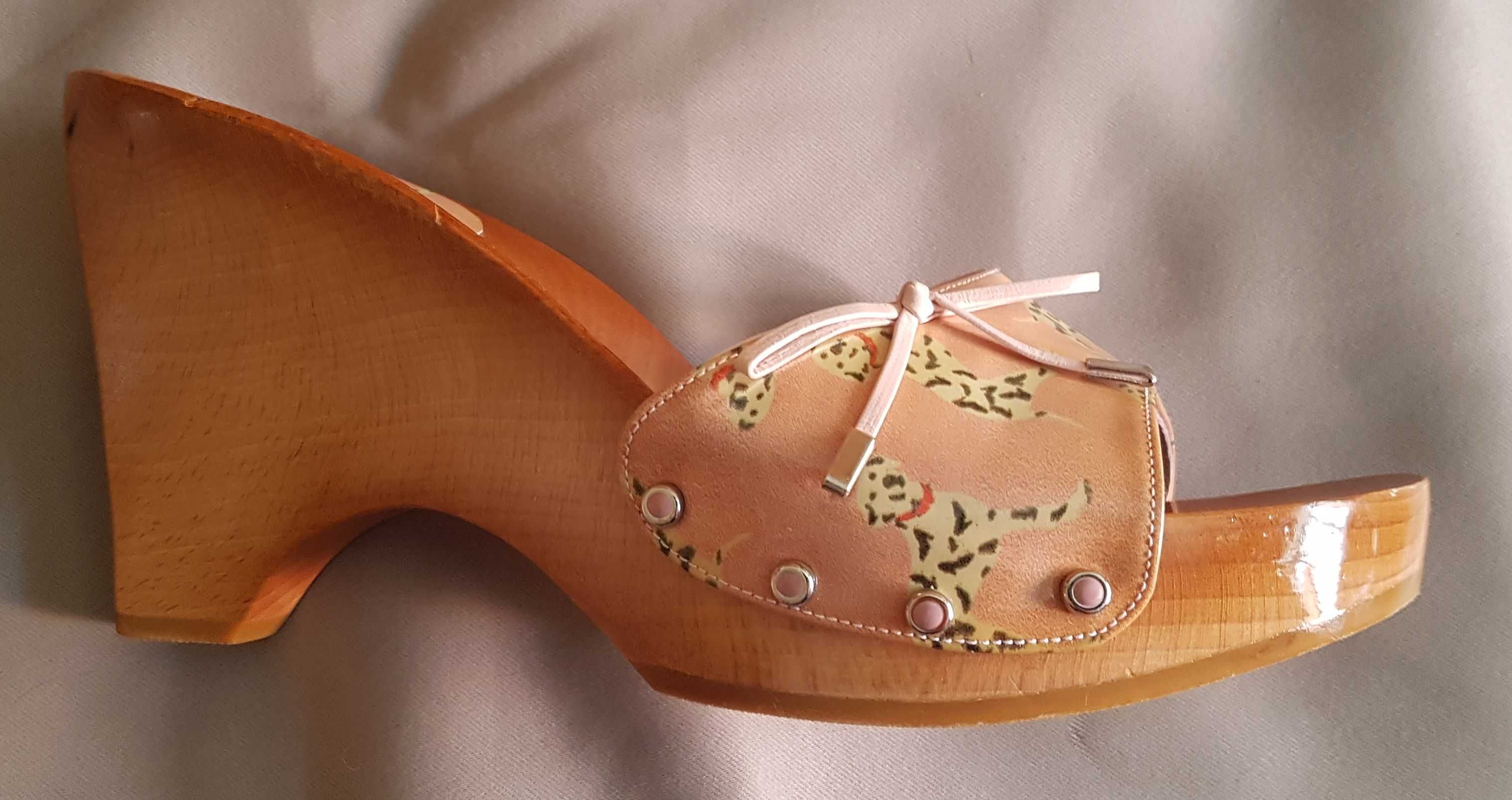 Stuart Weitzman przepiękne klapki drewno skóra dżety 38 bdb+ Hiszpania