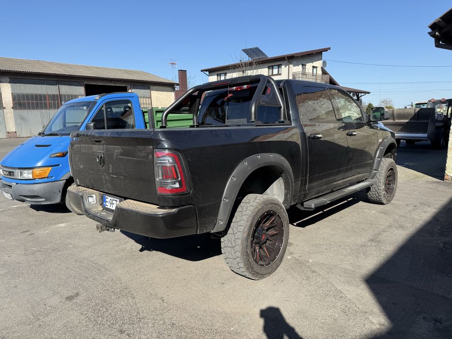 Doge Ram 1500 5.7 V8 hemi