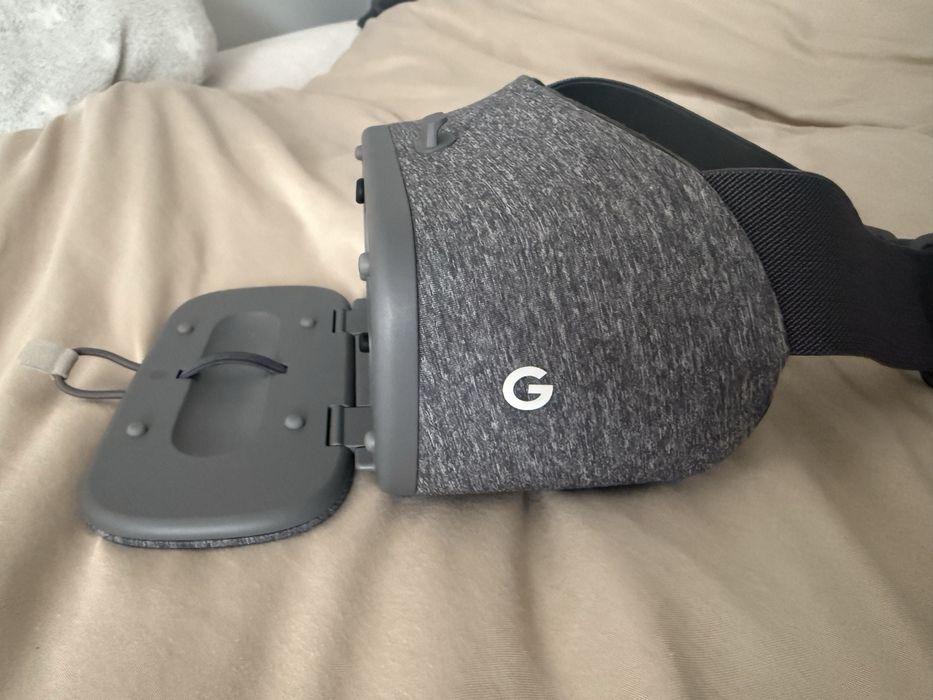 Google VR daydream view