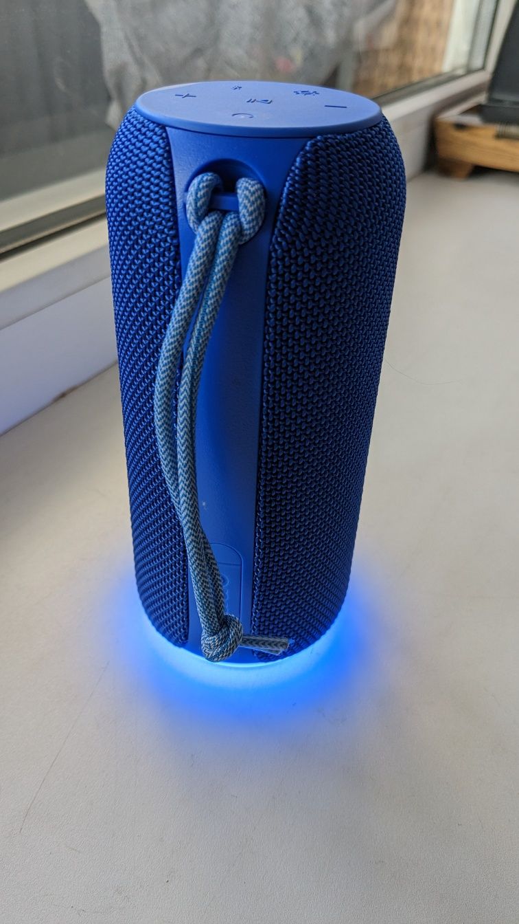 Блютуз колонка onn. Medium Rugged Bluetooth Speaker with LED Lighting