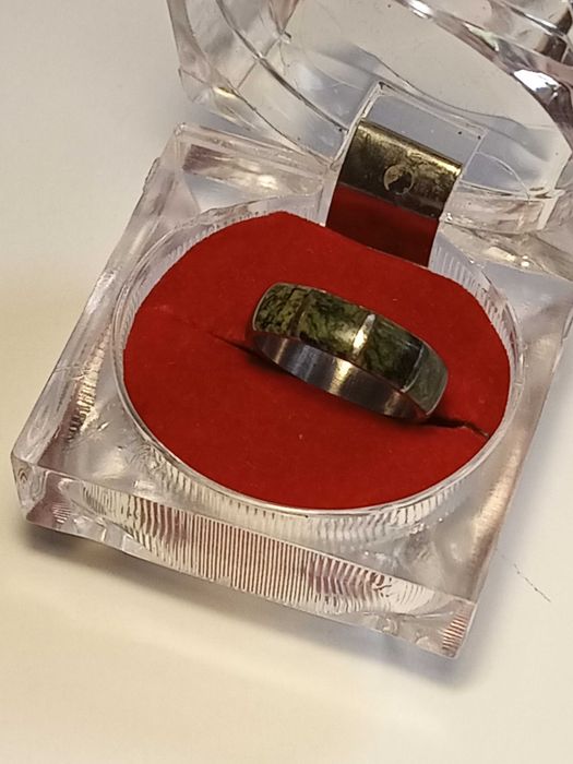 Кольцо со змеевиком; винтаж.