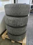 Продам Шини Brigestone  215/55/R17