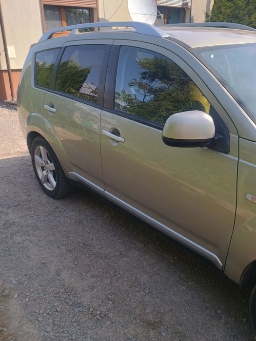 Sprzedam Mitsubishi Outlander 4x4