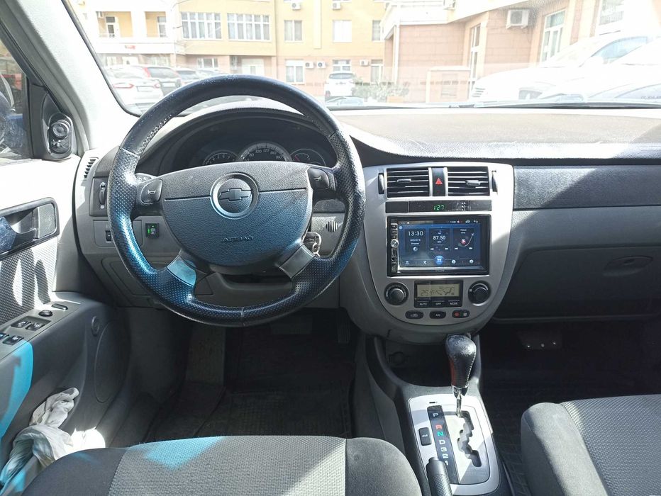 Уроки водіння на власних авто з АКПП (автомат) та МКПП (механіка)