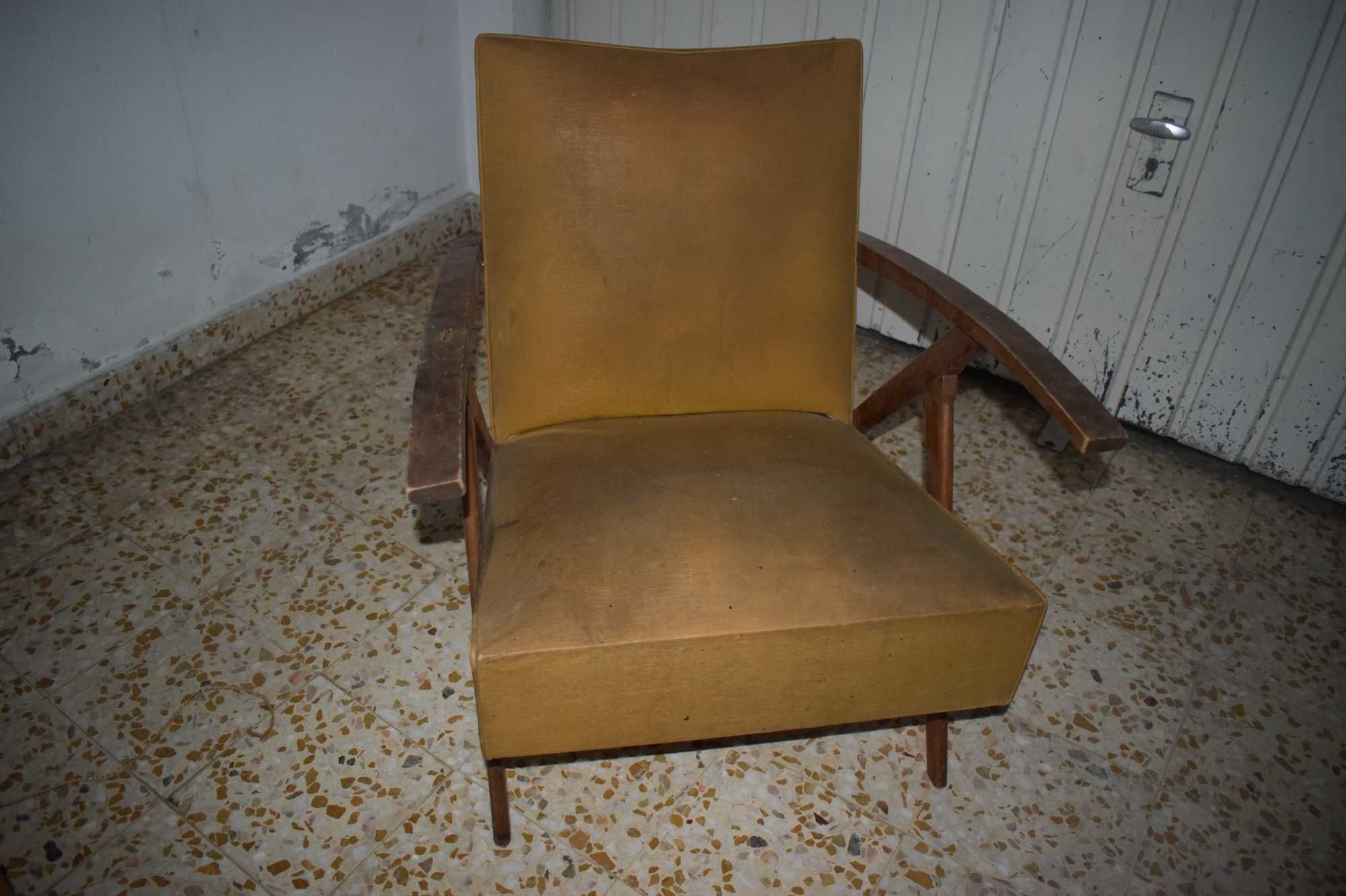 Terno de sofás dos anos 1970