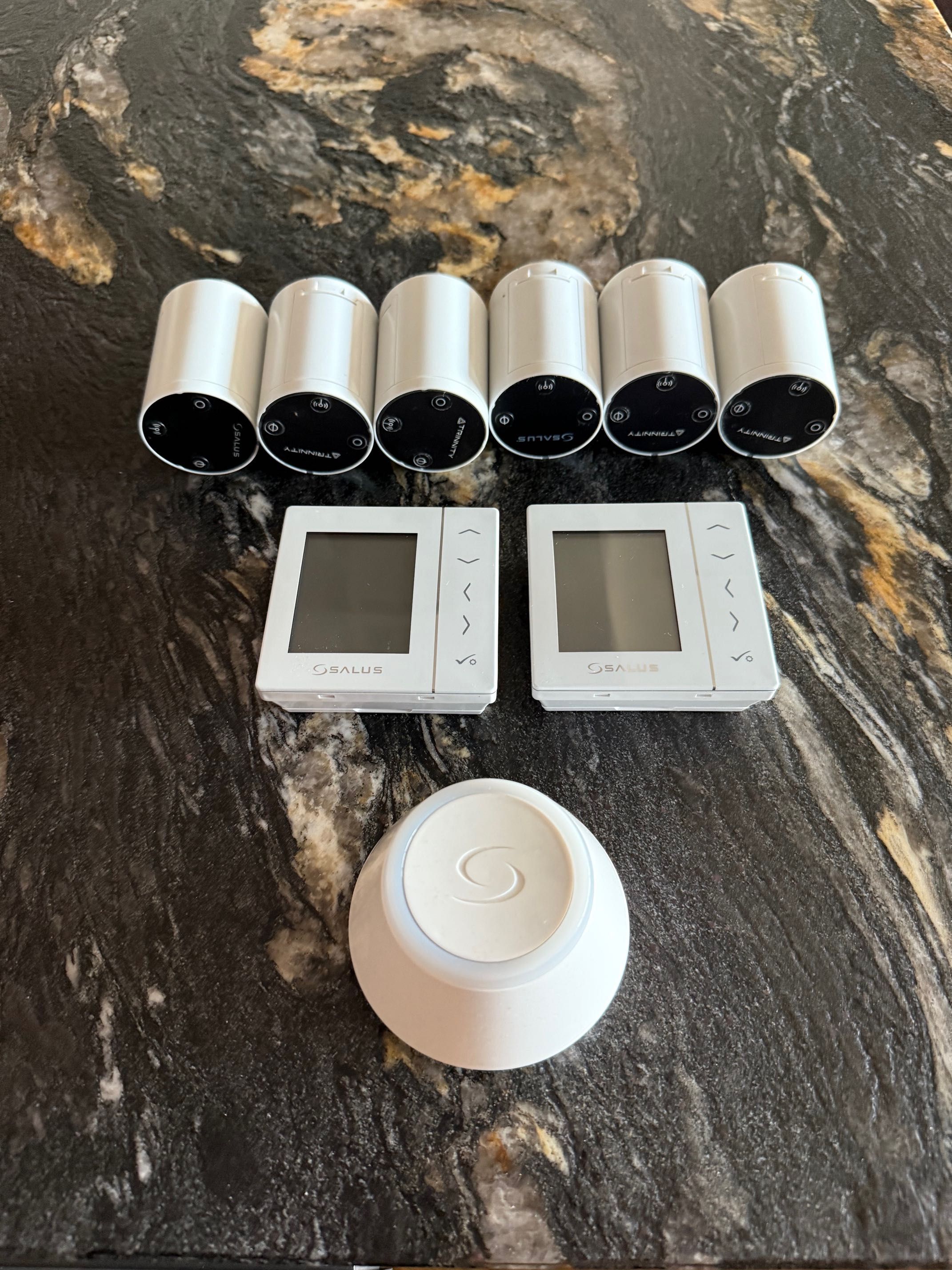 Zestaw sterowania ogrzewaniem Salus Smart Home - komplet WIFI